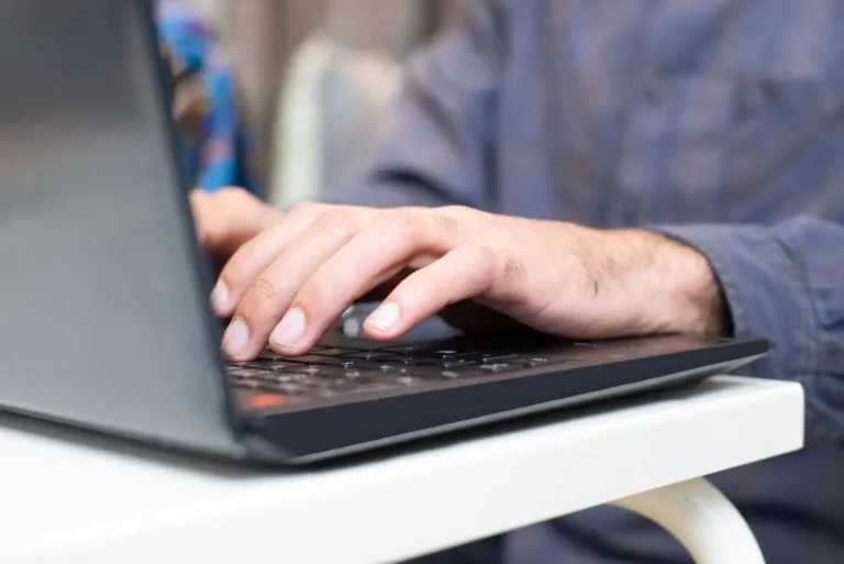 ChatGPT en français : le guide pour bien démarrer