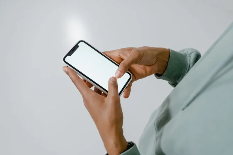 Numéro de série iPhone : où le trouver et à quoi il sert