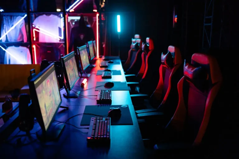 Logo Twitch : le Glitch, ses couleurs et son histoire