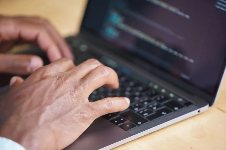 IA gratuite et ChatGPT : pourquoi on confond les deux
