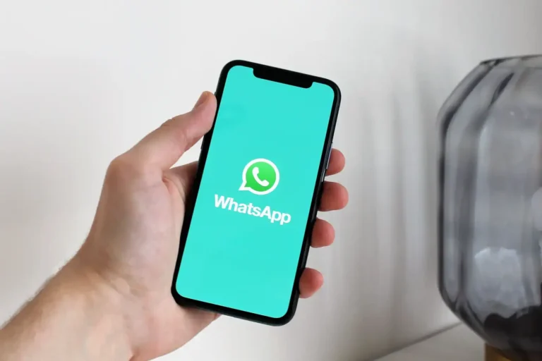 ChatGPT sur WhatsApp : pourquoi ça ne fonctionne plus, et par quoi c&rsquo;est remplacé