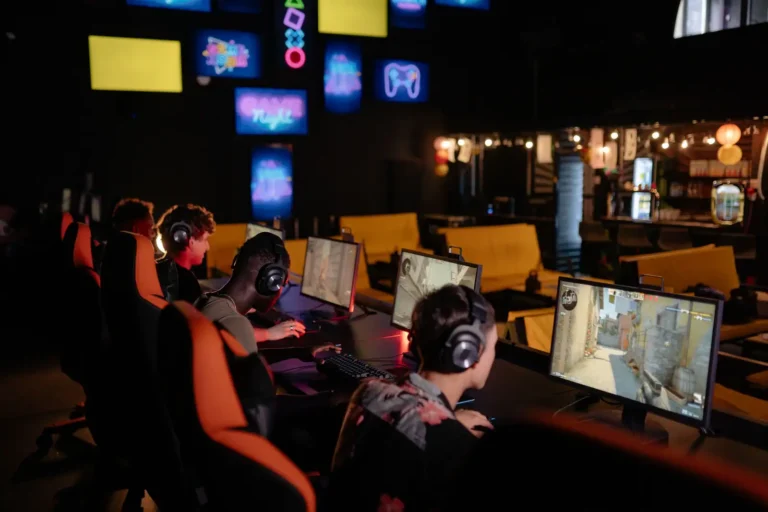 Jeux PC en multijoueur : comment choisir selon son groupe et son temps